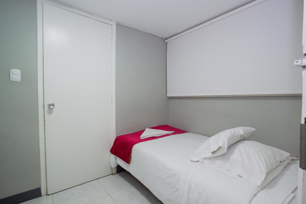Apartasuites & Hotel Bogota Teusaquillo المظهر الخارجي الصورة